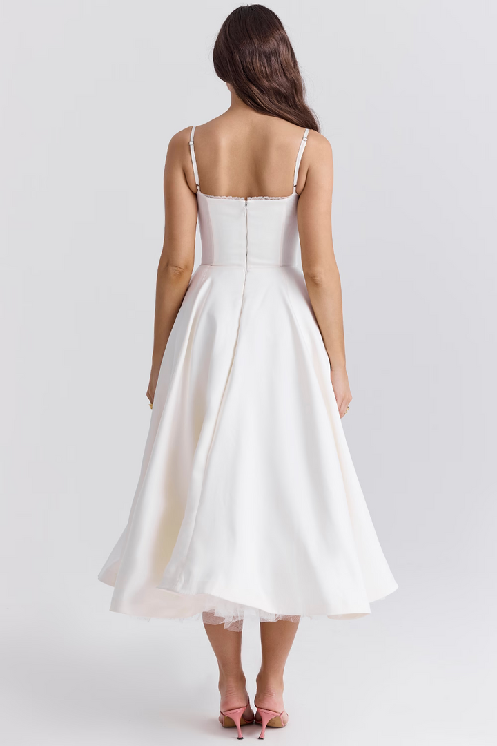 Ramona | Stilfuld V-hals A-line Kjole