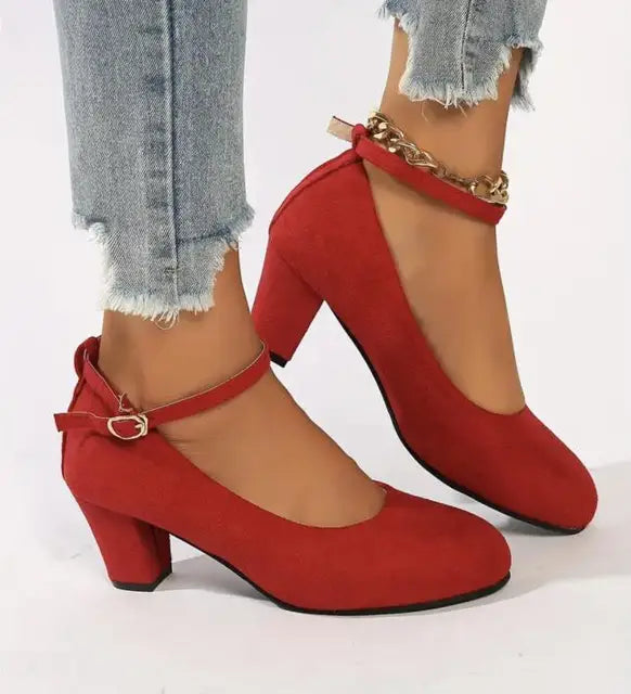 Wilma | Stilfulde Pumps med Ankelrem og Blokhæl