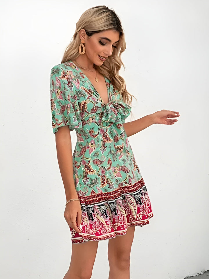 Delia | Stilfuld Paisley-Print Kjole med Bindebånd