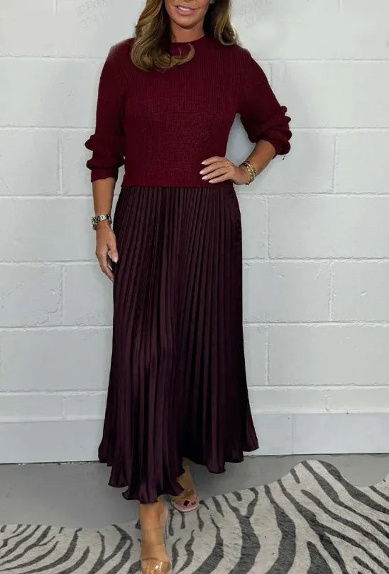 Camilla | Maxikjole med Sweater & Plisseret Nederdel